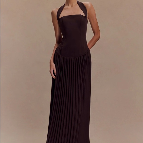 Meshki Dresses & Skirts - Meshki Elegant Halter Neck Brown Dress Stacie Pleated Halter Maxi Dress - Cacao